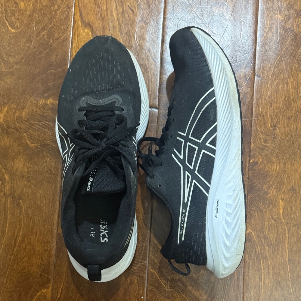 ASICS Black and White Athletic Sneakers Mens Size 9.5 Wide